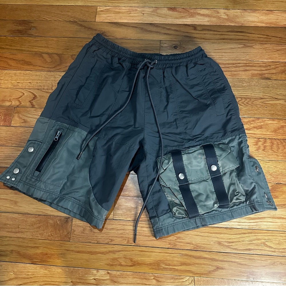Far From What Nylon Front Pocket‎ Shorts Gray Utility Streetwear 3 Med